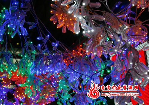 LEDM LED е